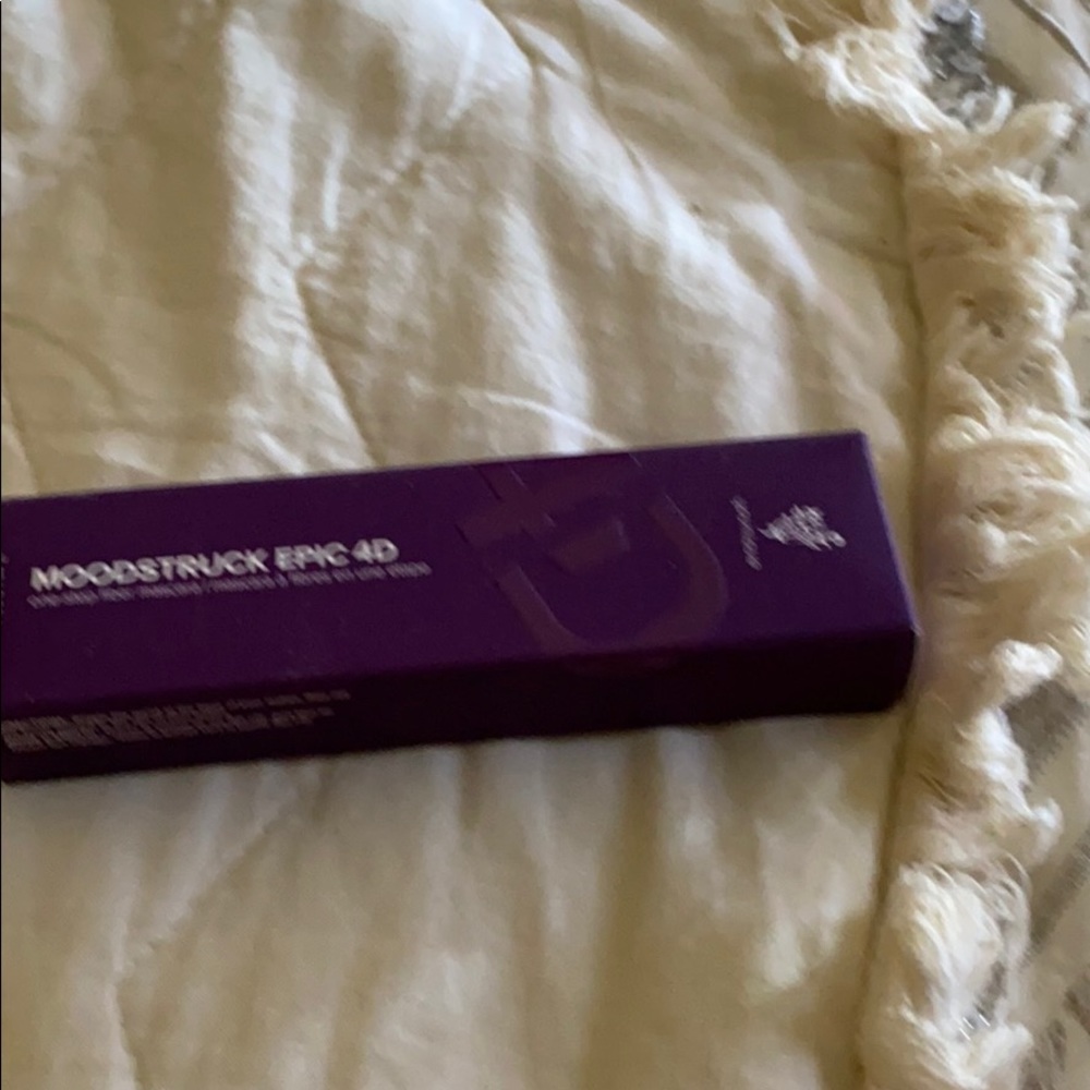 Black moonstruck 4d mascaras